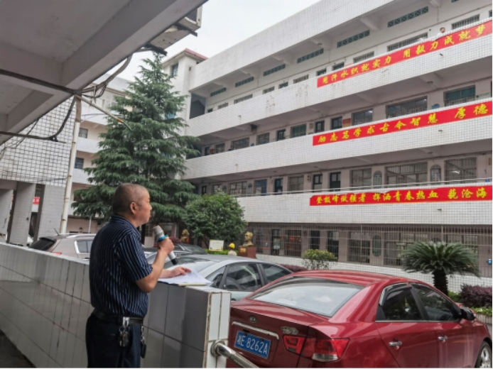 邵东科达学校喊楼作考前心理辅导和考前总动员陈群